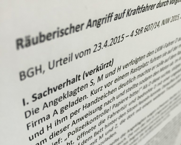 Akte Recht – Das Karadžić-Urteil / Urteil zur Beweisverwertung bei rechtswidriger Wohnungsdurchsuchung