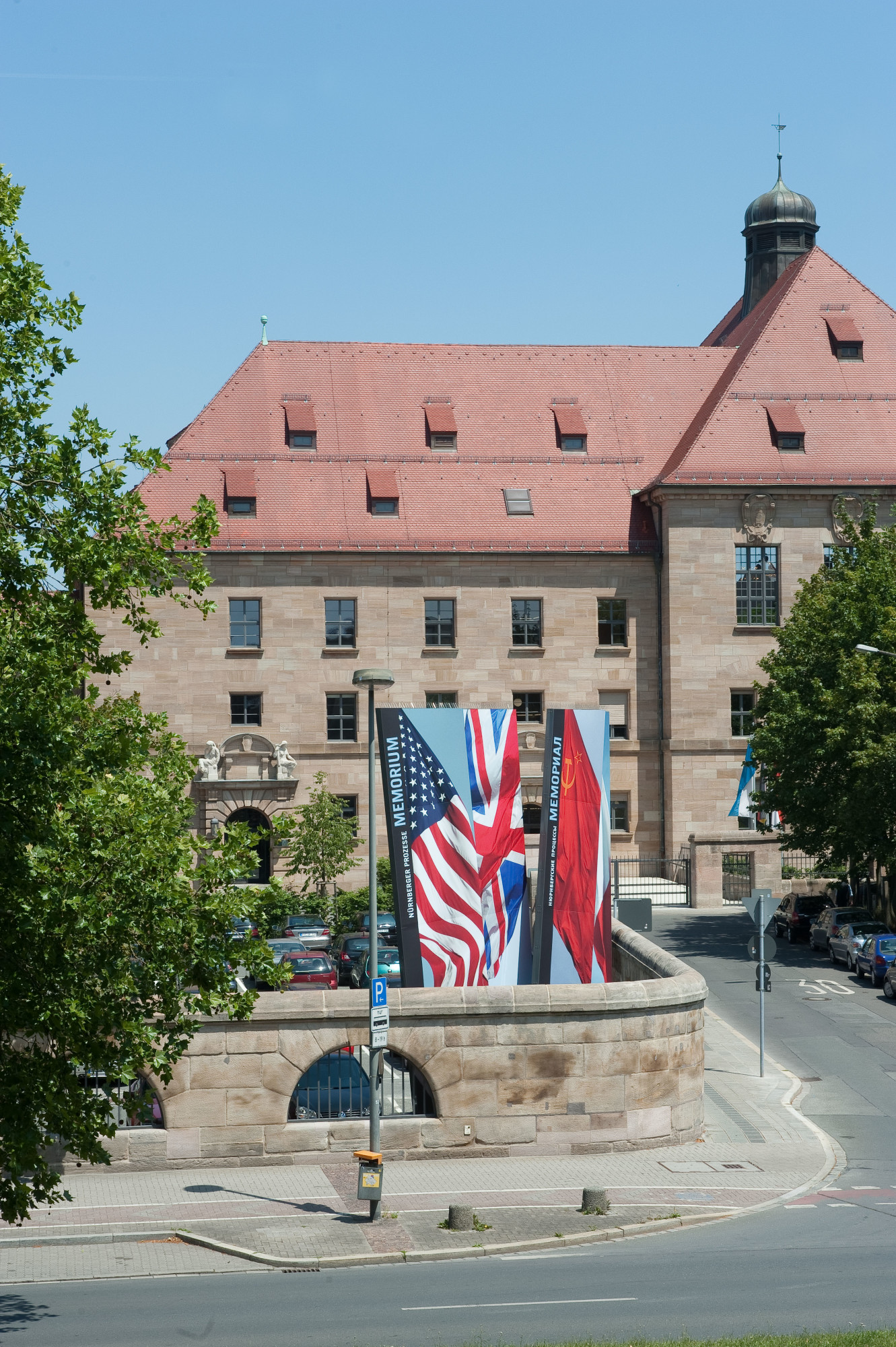 Zum Artikel "Nuremberg Forum 2018 zum zwanzigjährigen Jubiläum des Römischen Statuts"