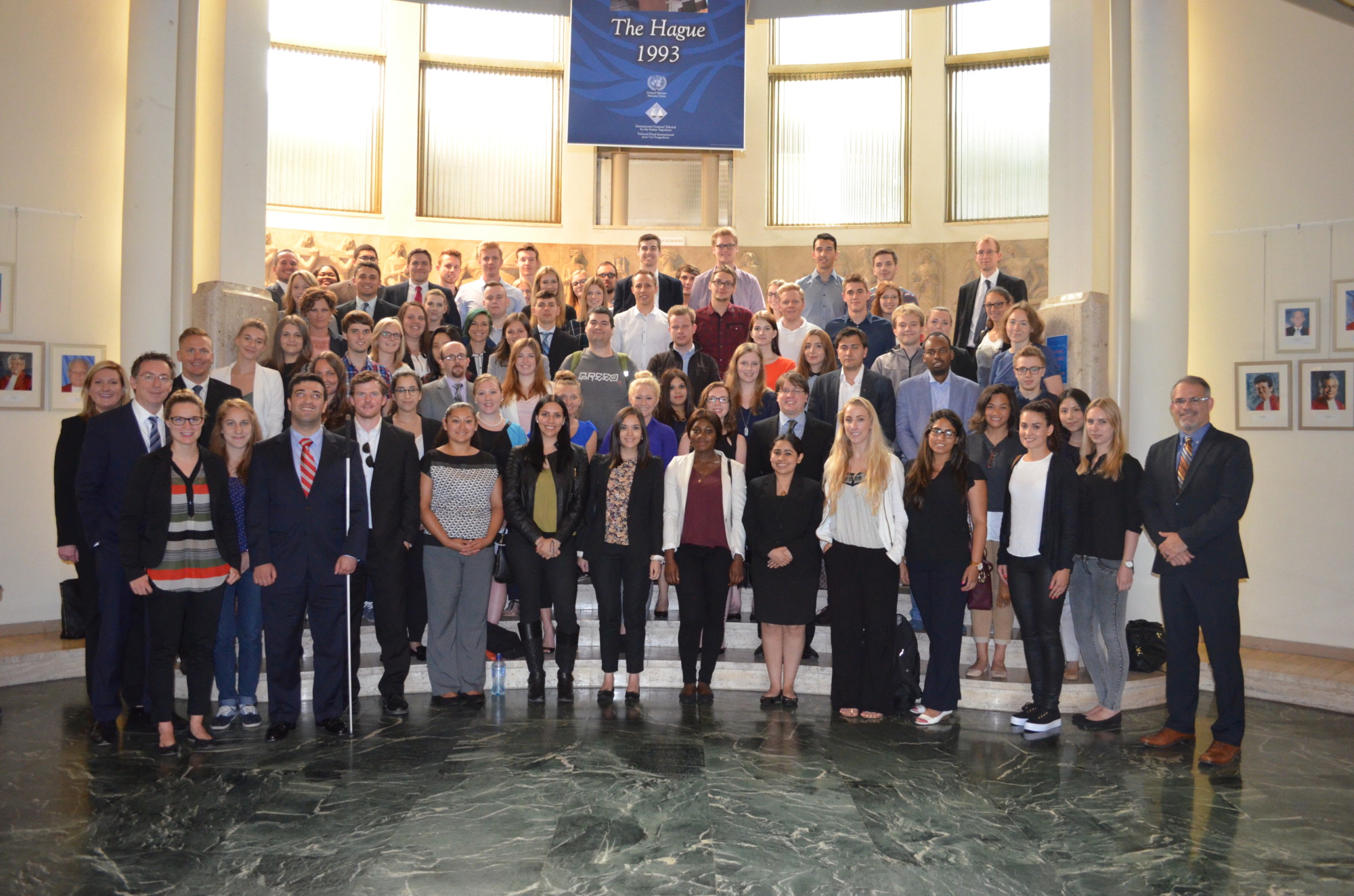 Unsere Gruppe im Foyer des Jugoslawien-Tribunals