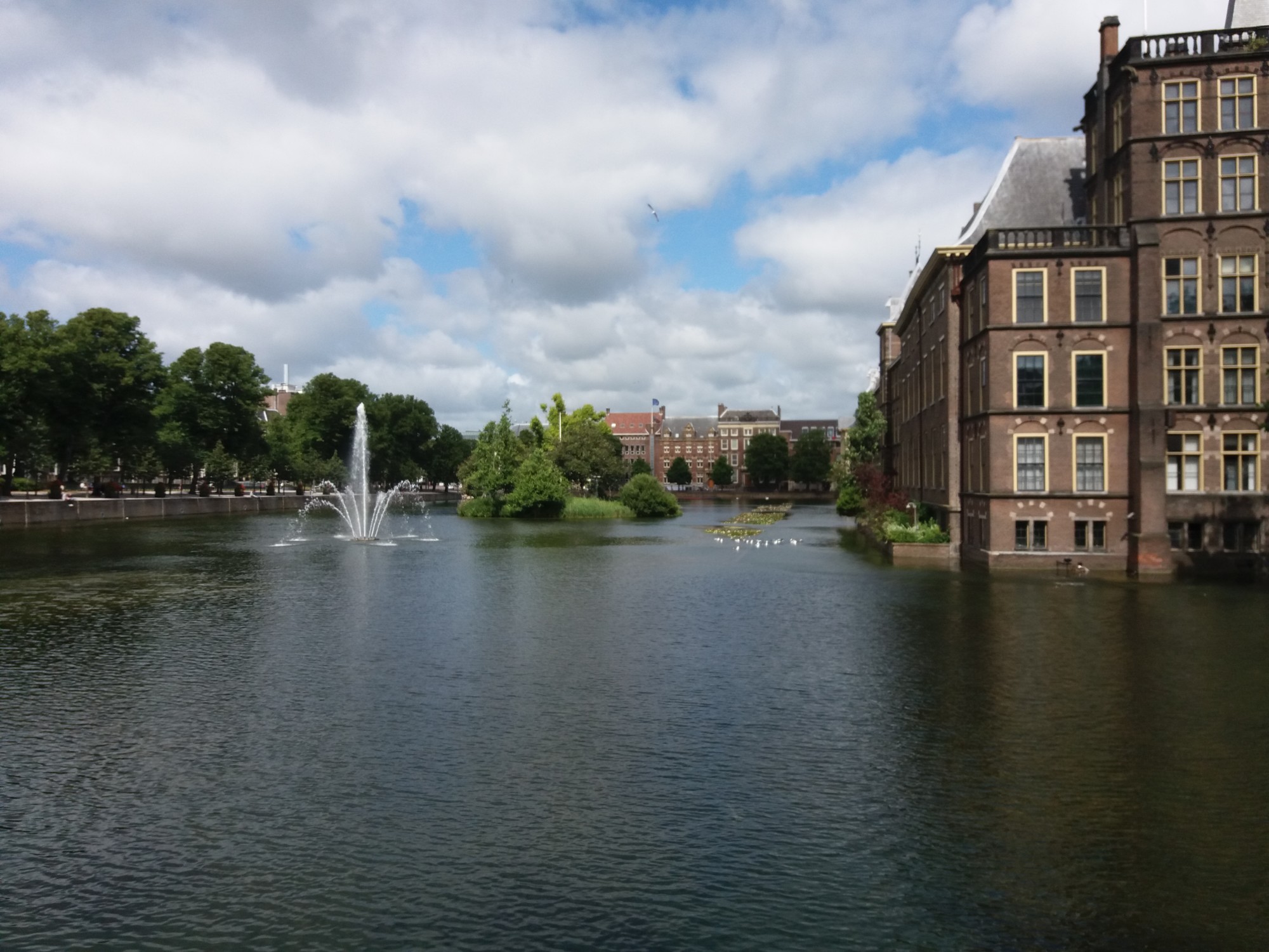 Ein Blick auf das niederländische Parlament.