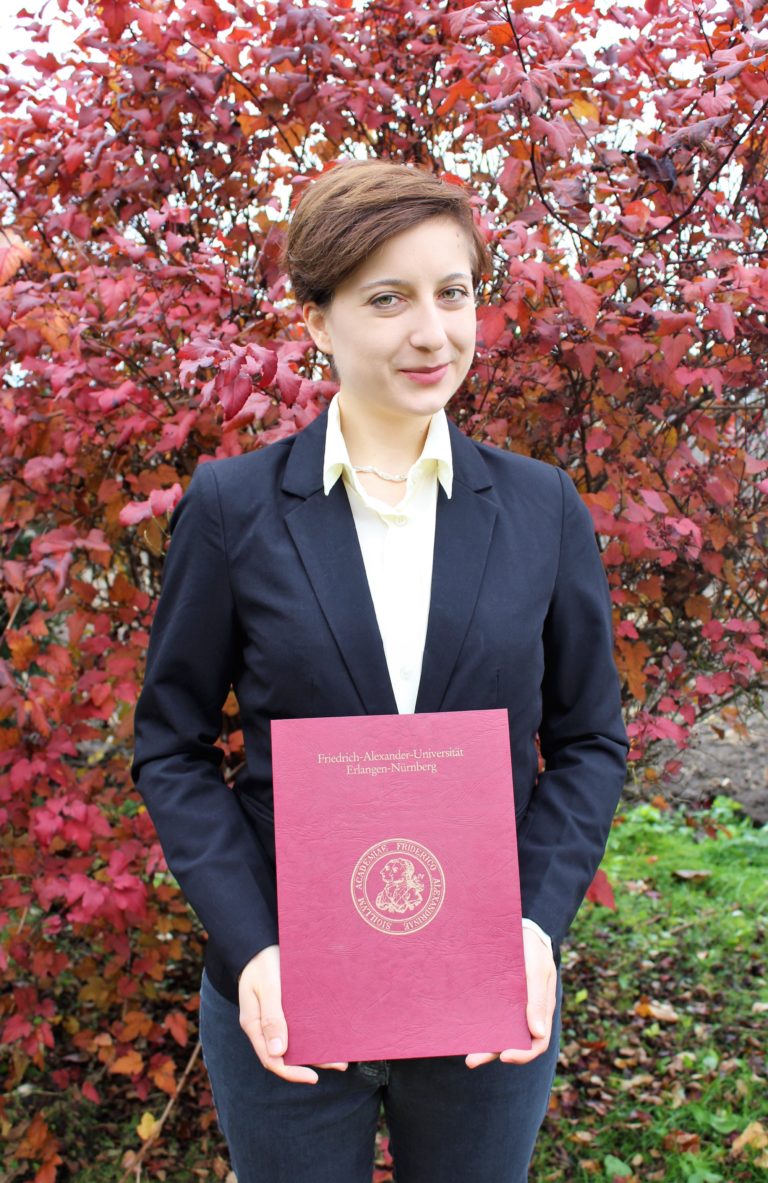 Hinweis: ICLU-Mitarbeiterin Julia Klaus erhält Fakultätsfrauenpreis 2021