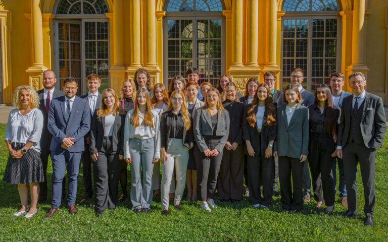 Hinweis: Neue Bilder des Lehrstuhlteams